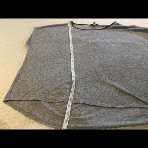 Halston Gray Roomy short roomy sleeves with faux trim neckline . - Picture 5 of 6